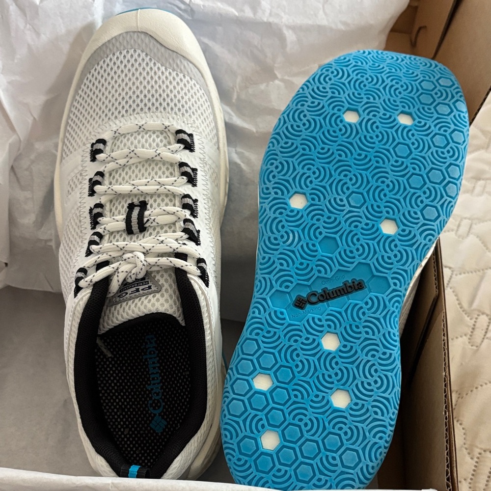 Columbia Mesh Sneakers with Blue Sole